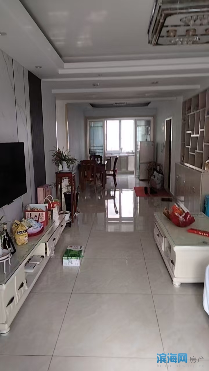 景湖理想城，两室两厅一卫，1350/月，电梯房，靠近滨海公园