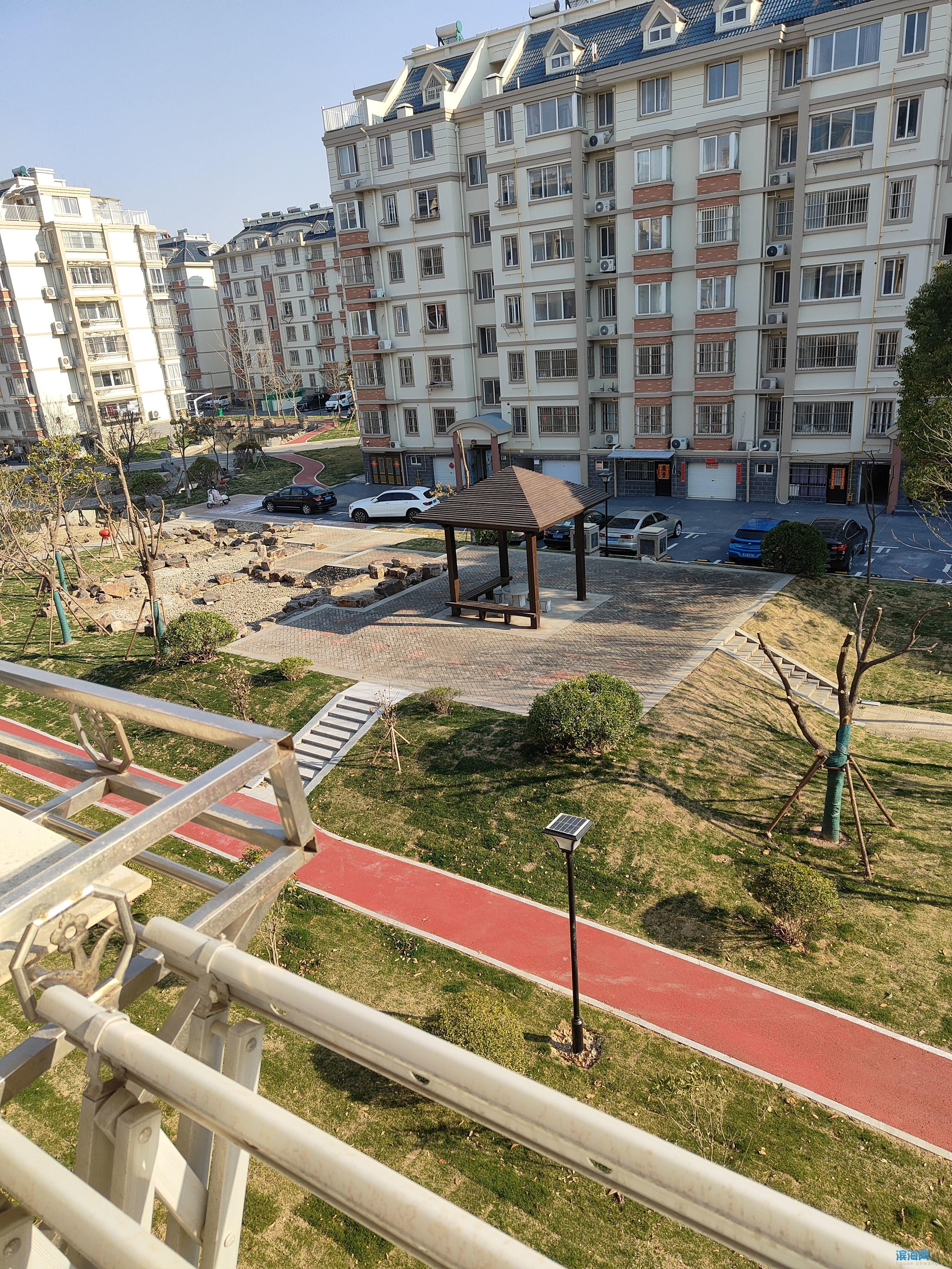 双学区房，车库18平米 带窗户朝南，景观房，前面无遮挡
