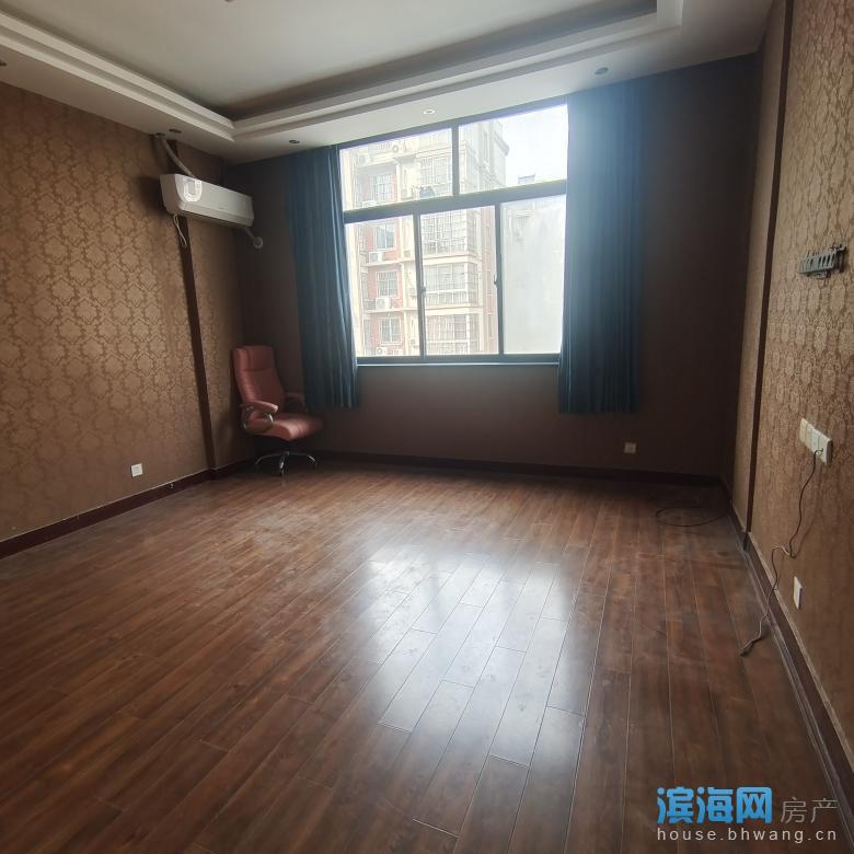 出租碧水绿都南门门面1顶3 100平米1000元/月住宅